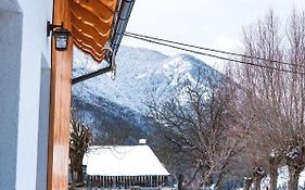 Ograda Magura Village